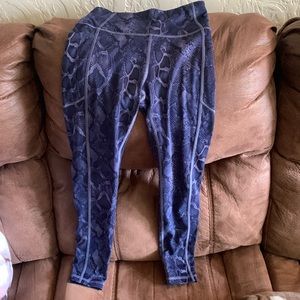 Victoria secret sport snake skin blue leggings!